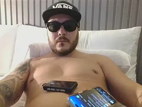Show de alphagifted20 na webcam