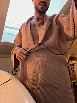RealDeal2000xxx webkamerás műsora