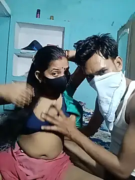 RoyalDesiCouple 网络视讯表演