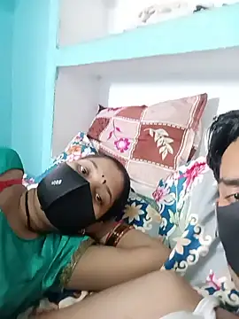 RoyalDesiCouple webcam show