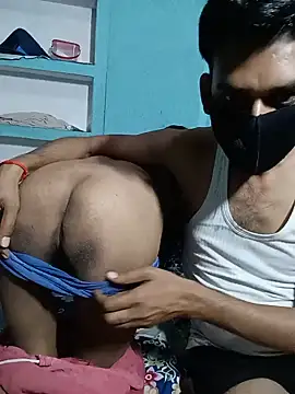 Show modela RoyalDesiCouple na web-kameri