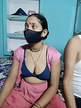 RoyalDesiCouple Webcam-Show
