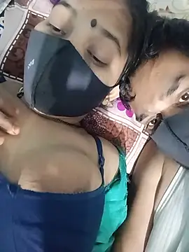 RoyalDesiCouple Webcam-Show