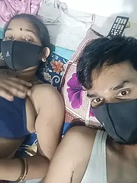 RoyalDesiCouple Webcam show