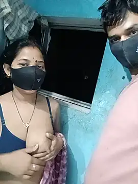 הופעת וובקאם של RoyalDesiCouple
