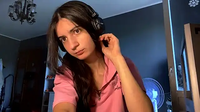 Show de MindaHallmon na webcam