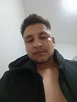 Show modela Alpha011210 na web-kameri