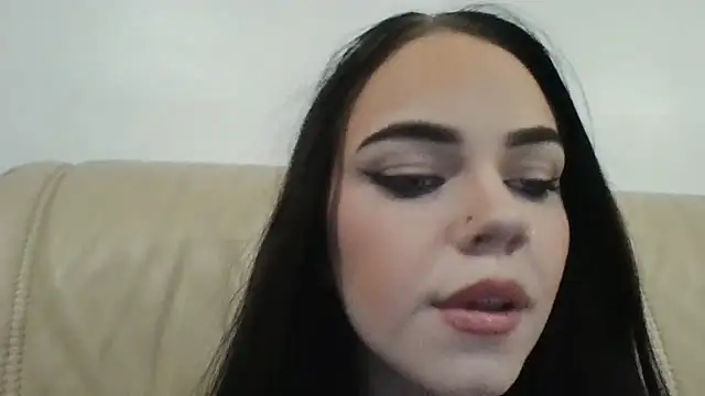 Quinn-18XXn Live XXX chat