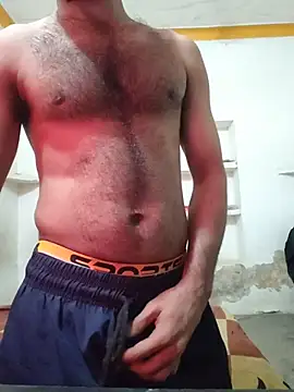 Horny_Cock_85: онлайн-секс-чат
