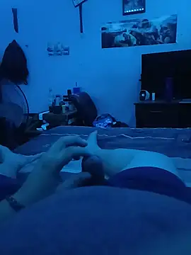 Show modela Blue4l4n na web-kameri