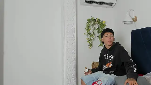 david_cum237's Webcam Show