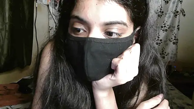 kiarakian Show in webcam
