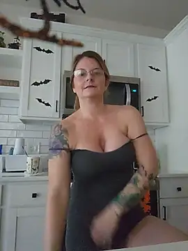 Femininefirexo1's Webcam Show