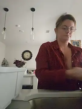 Femininefirexo1's Live XXX Chat