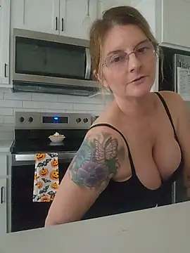 Femininefirexo1's Live XXX Chat