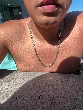 neeeedddd Show in webcam