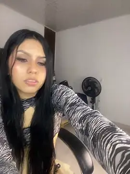 Nahiaraa__ Adlı Modelin Web Kamerası Şovu