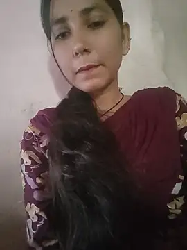 divya_140 Adlı Modelin Web Kamerası Şovu