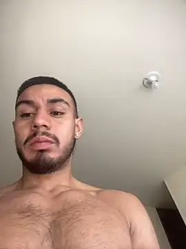 Show modela Taylor_DiamondBoy na web-kameri