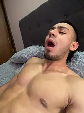 Taylor_DiamondBoy Show in webcam
