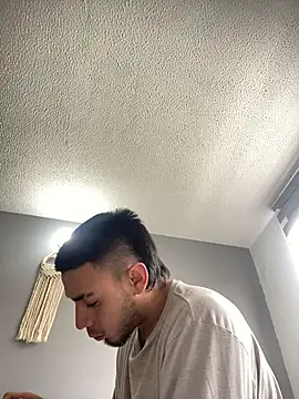 Taylor_DiamondBoy: вебкам-шоу