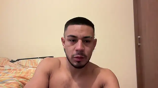 Taylor_DiamondBoy Adlı Modelin Web Kamerası Şovu