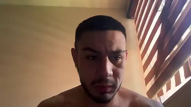 Taylor_DiamondBoy's Webcam Show