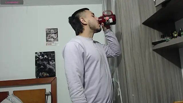 Taylor_DiamondBoy Webcamshow