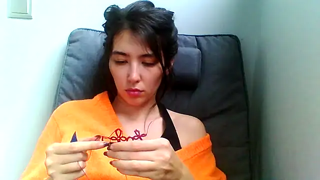 Luneyaa's Webcam Show