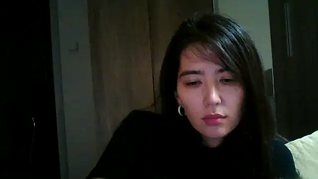 Luneyaa webcam show