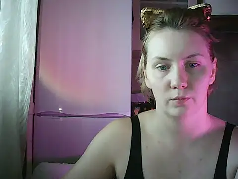 Webkamerová show Lunesai