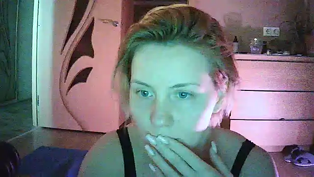 Lunesai Webcam show
