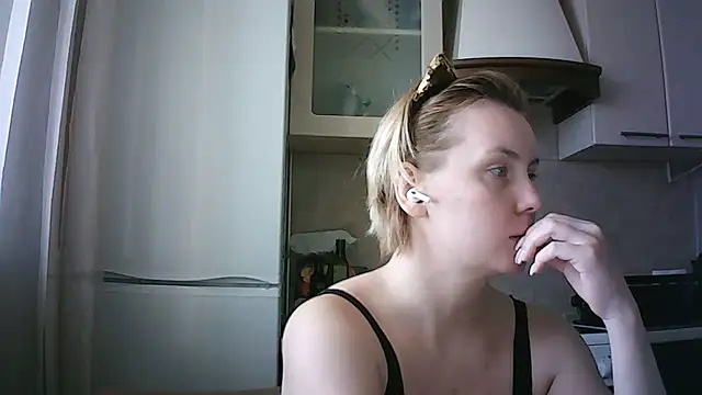 Lunesai – Live XXX-chat