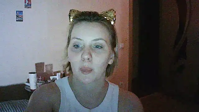 Lunesai – Live XXX-chat