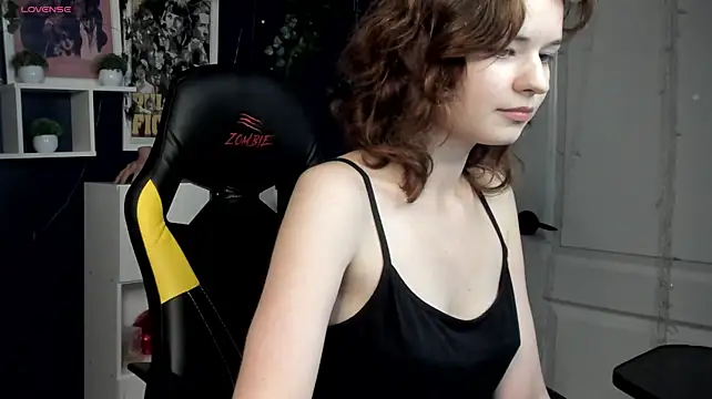 Lil_Zoraa's Webcam Show