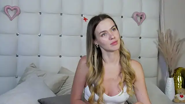 Chat +18 de TheMarisa ao vivo