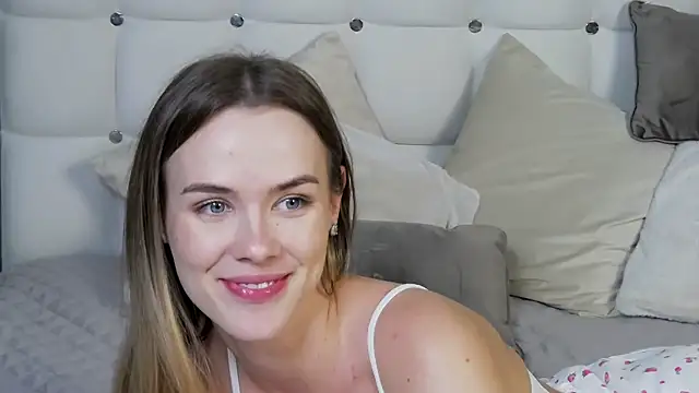 Show modela TheMarisa na web-kameri
