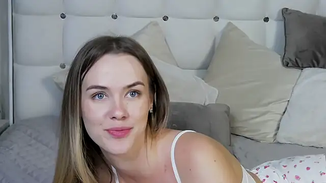 Show modela TheMarisa na web-kameri