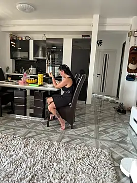 MaiaGold69's Webcam Show