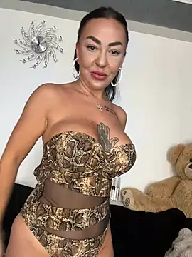 Webkamerová show MaiaGold69