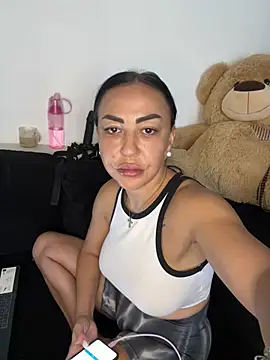 Živý XXX chat MaiaGold69