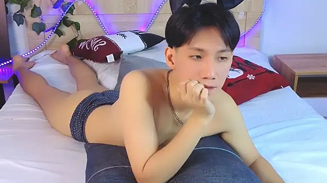 Show modela SunRay_o na web-kameri