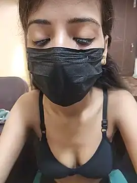 Somya-786 Adlı Modelin Canlı XXX Sohbeti