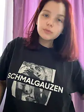 Show modela AlyaAngel na web-kameri