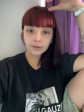 دردشة AlyaAngel الجنسية المباشرة