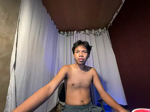 הופעת וובקאם של ajaxxsummer