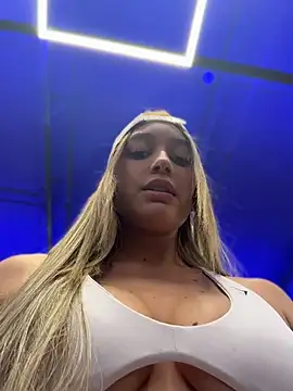 AnaCooper Show in webcam