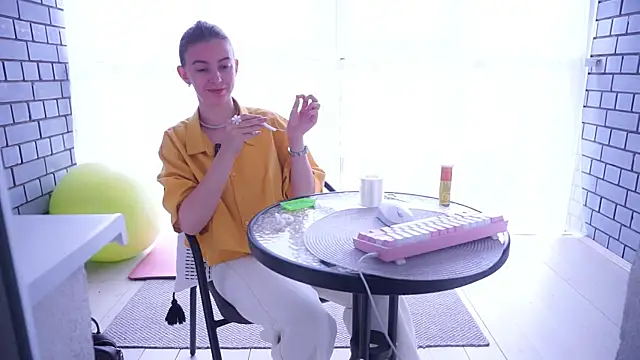 Chat +18 de DesireeFerrandino ao vivo