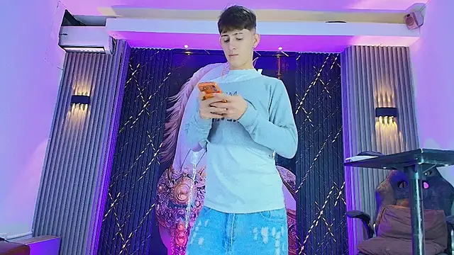 Вебкам-шоу The_Boy_King_