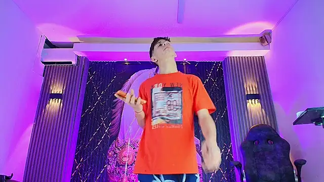 The_Boy_King_のウェブカメラショー